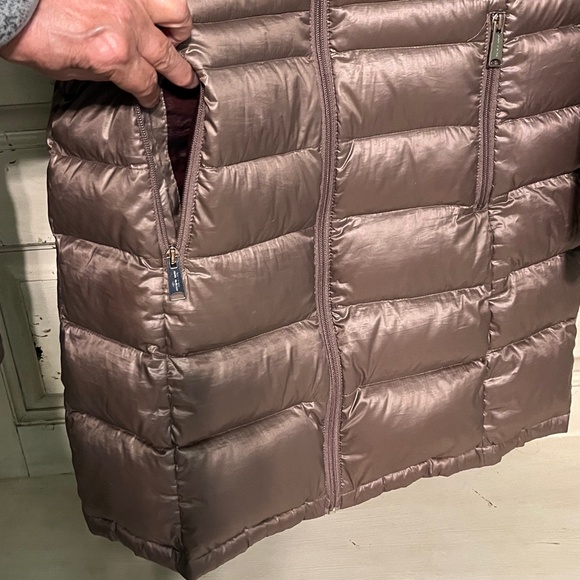 Andrew Marc Women's Champaign Color Hooded Zip Puffer Coat Size M - Picture 6 of 10